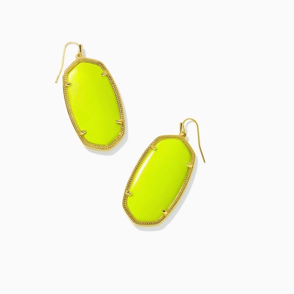Kendra Scott Jewelry - Kendra Scott Danielle Gold Statement Earrings in Neon Yellow Magnesite